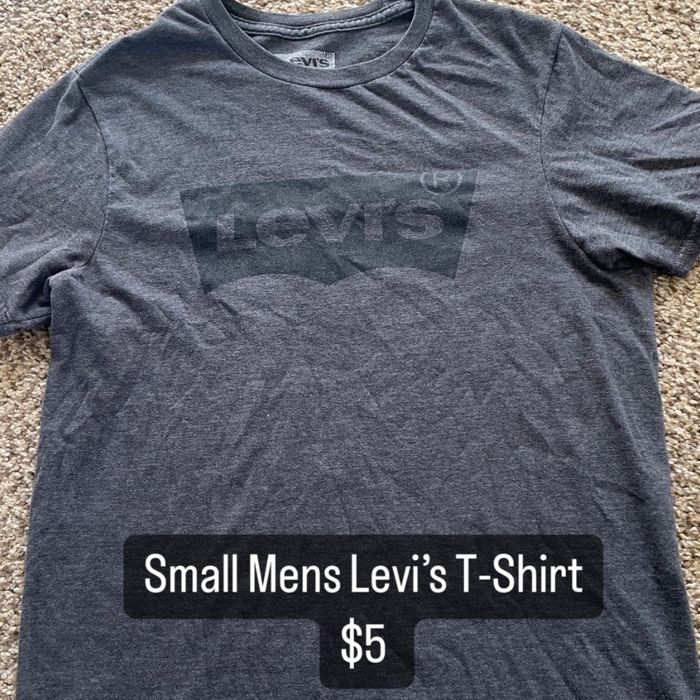Mens Levi T-shirt